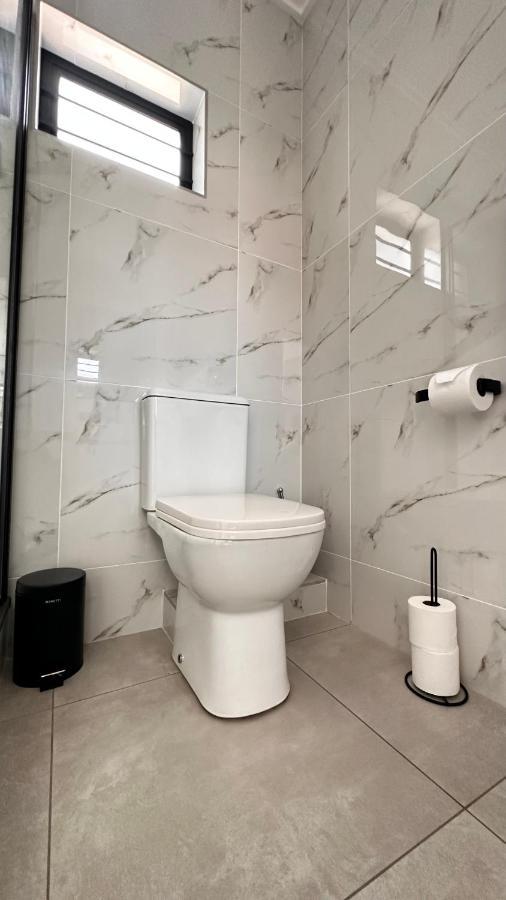 Stylish Executive Apartment With Power Backup Johannesburg Exterior foto