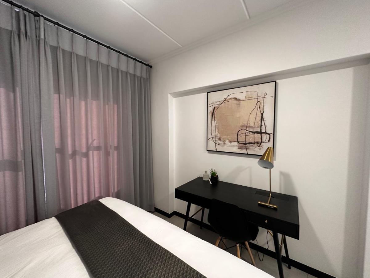 Stylish Executive Apartment With Power Backup Johannesburg Exterior foto